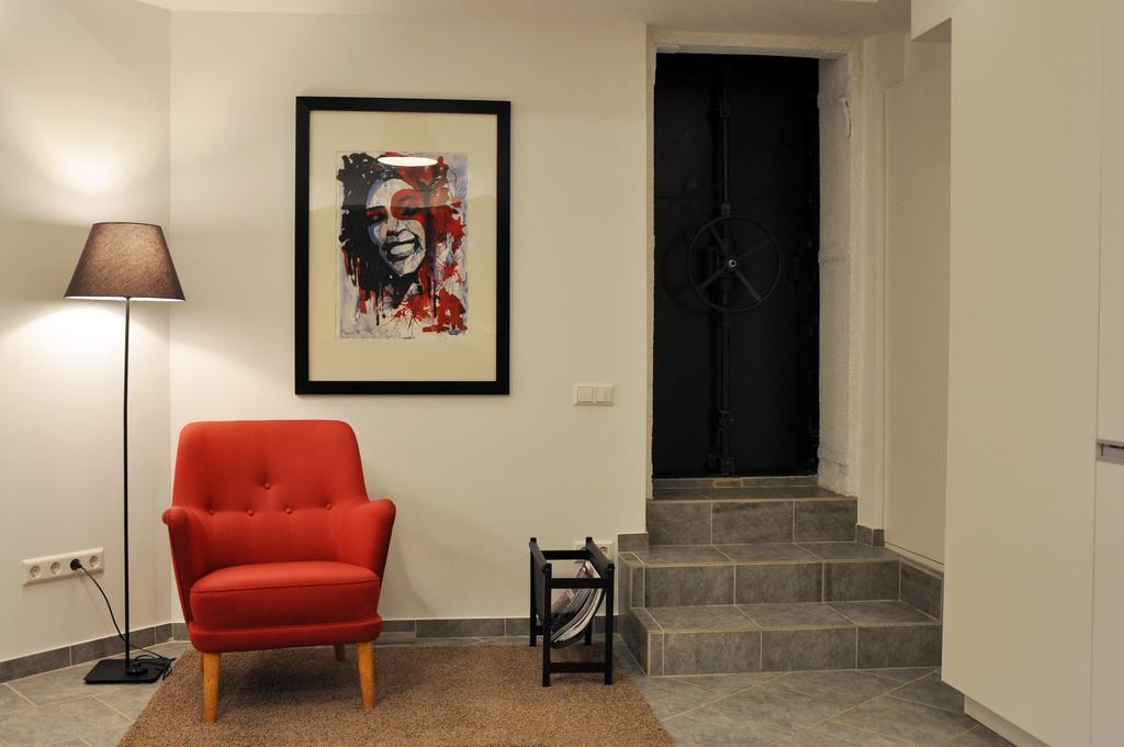 Bomb Shelter Apartment วิลนีอุส ห้อง รูปภาพ