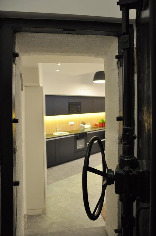 Bomb Shelter Apartment วิลนีอุส ห้อง รูปภาพ